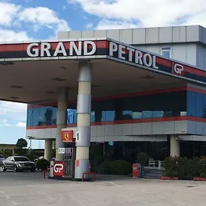 Grand Petrol Fier